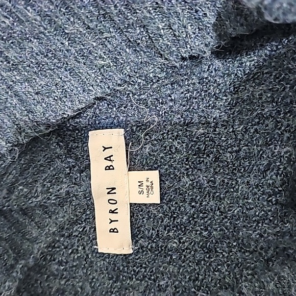 Tunic length sweater, Bryon Bay - Picture 3 of 3